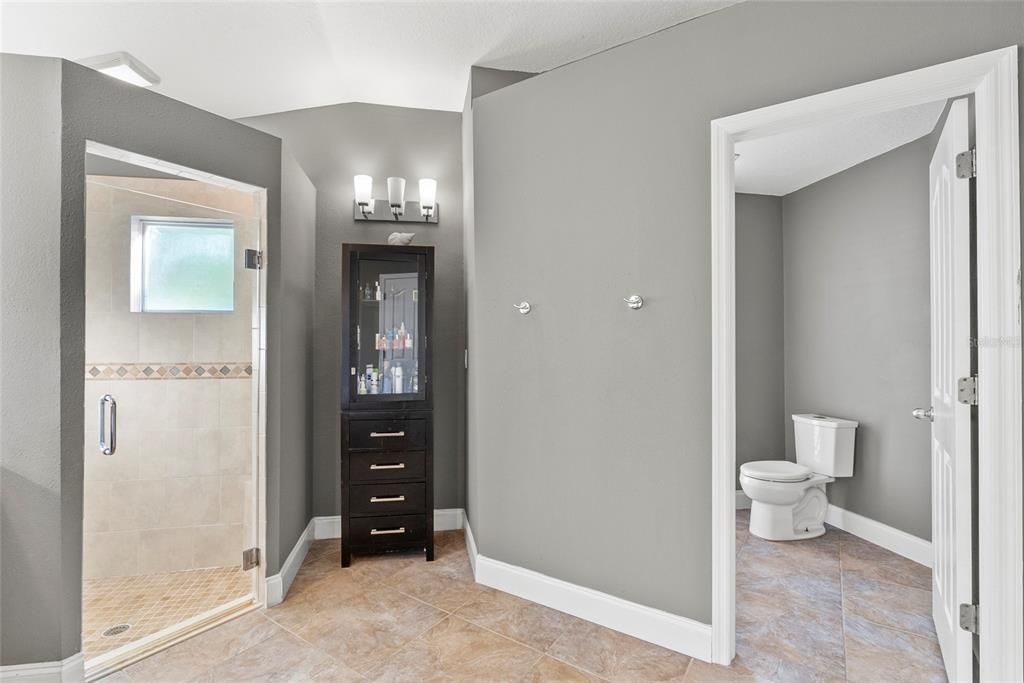 В аренду: $4,600 (4 спален, 2 ванн, 2354 Квадратных фут)