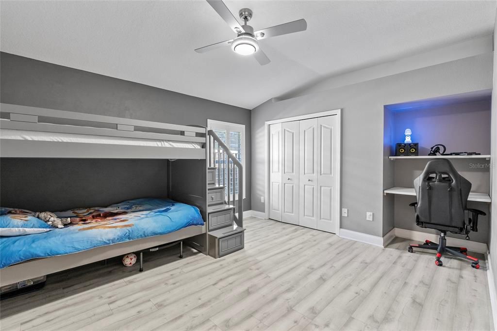 В аренду: $4,600 (4 спален, 2 ванн, 2354 Квадратных фут)