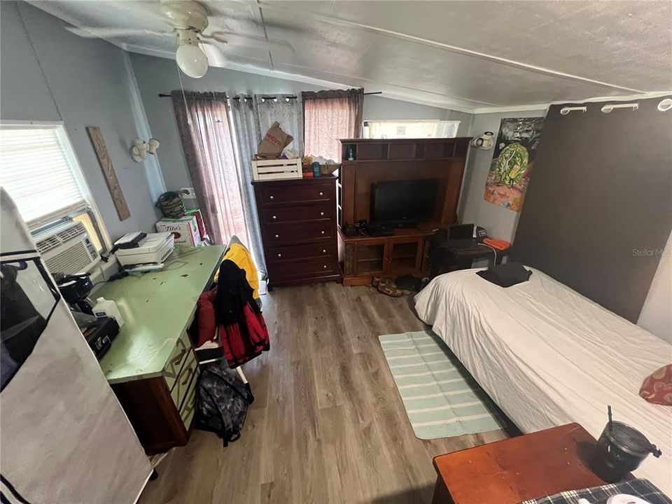 В аренду: $1,000 (1 спален, 1 ванн, 828 Квадратных фут)