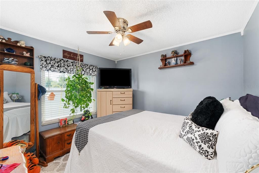 For Sale: $235,000 (3 beds, 2 baths, 1342 Square Feet)