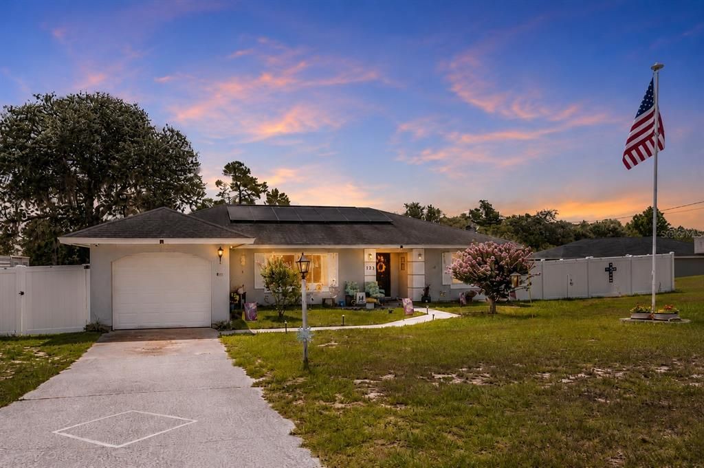 For Sale: $235,000 (3 beds, 2 baths, 1342 Square Feet)