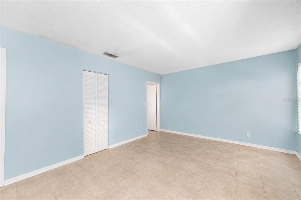 For Sale: $235,000 (3 beds, 2 baths, 1342 Square Feet)