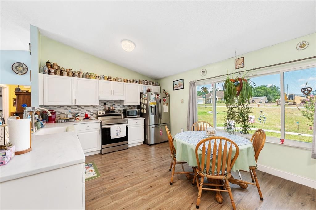 For Sale: $235,000 (3 beds, 2 baths, 1342 Square Feet)