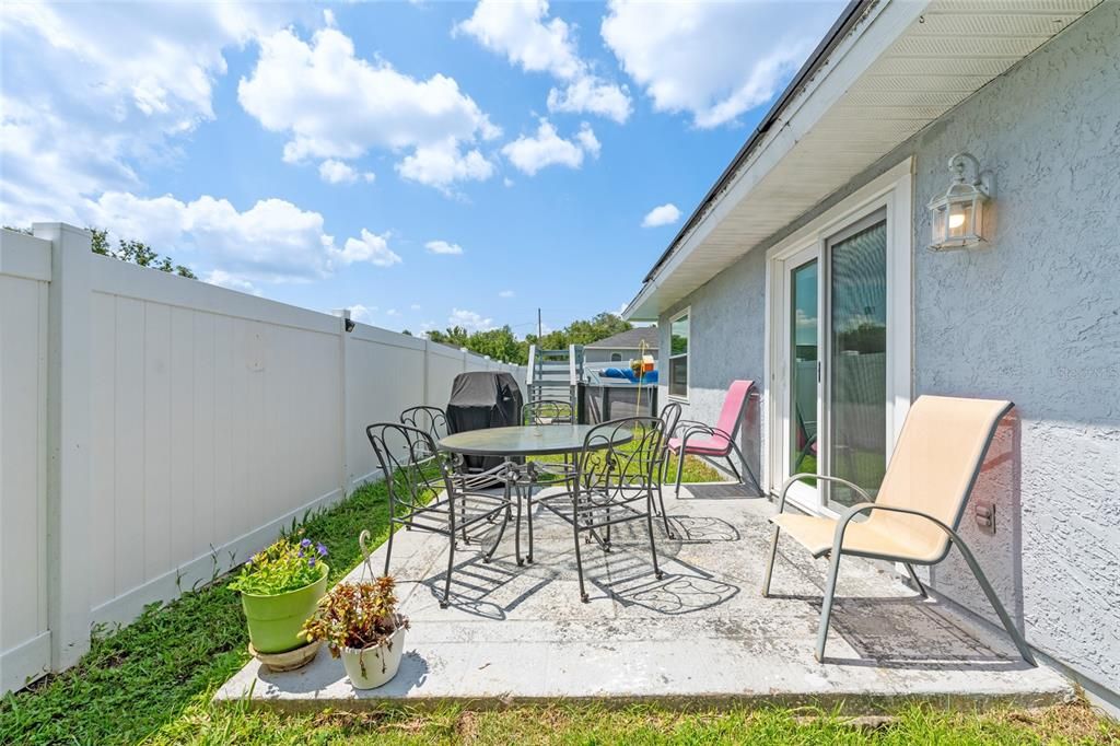 For Sale: $235,000 (3 beds, 2 baths, 1342 Square Feet)