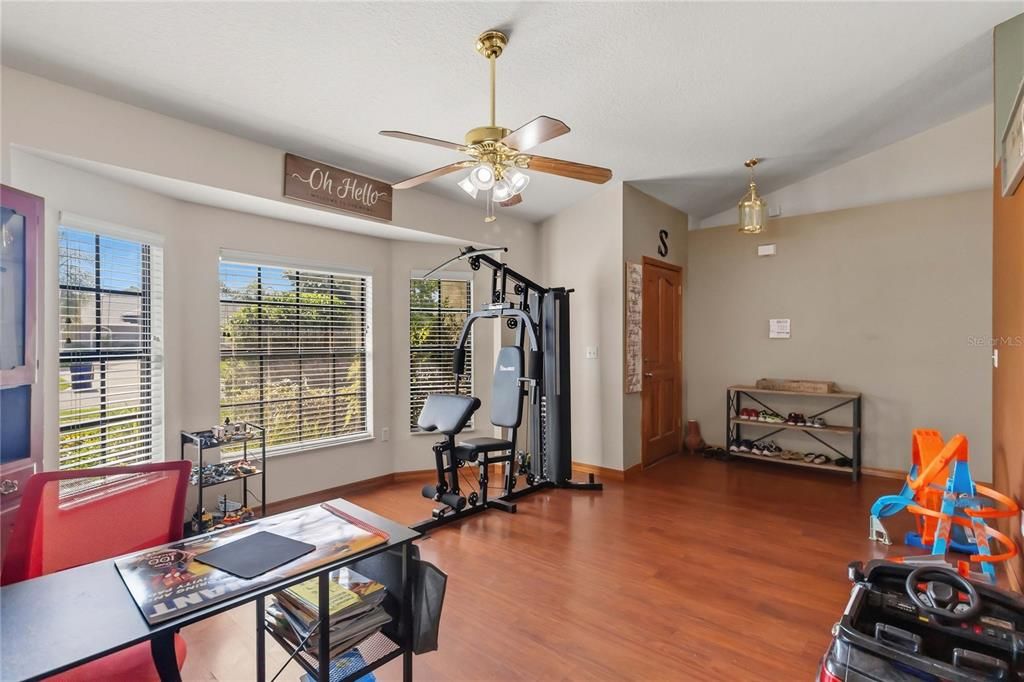 For Sale: $445,000 (4 beds, 3 baths, 1996 Square Feet)