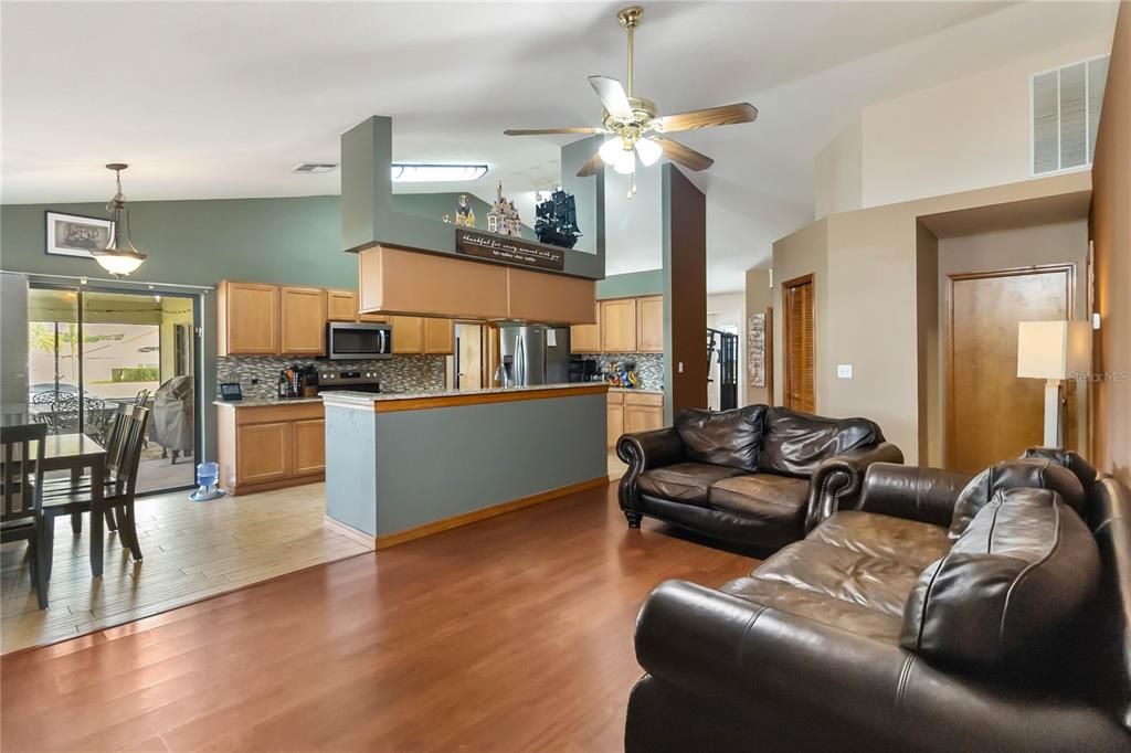 For Sale: $445,000 (4 beds, 3 baths, 1996 Square Feet)