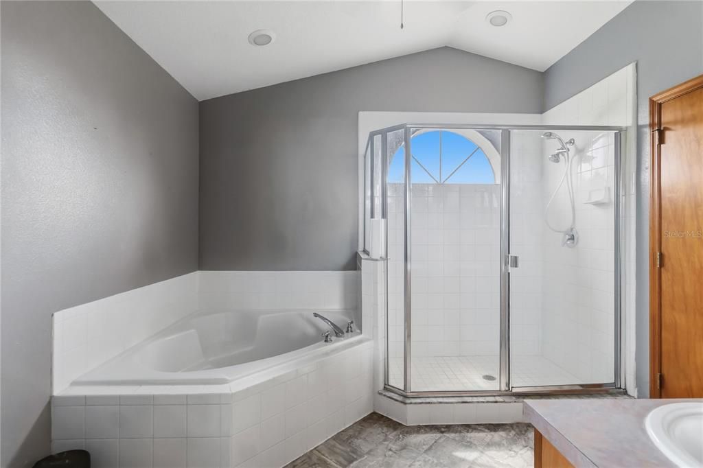 For Sale: $445,000 (4 beds, 3 baths, 1996 Square Feet)