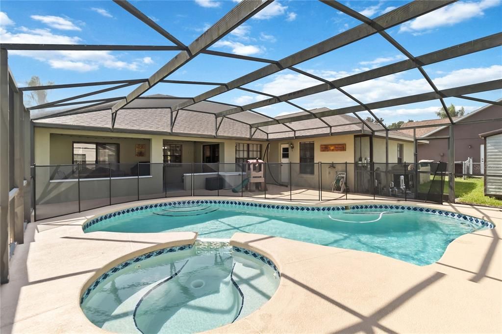 For Sale: $445,000 (4 beds, 3 baths, 1996 Square Feet)