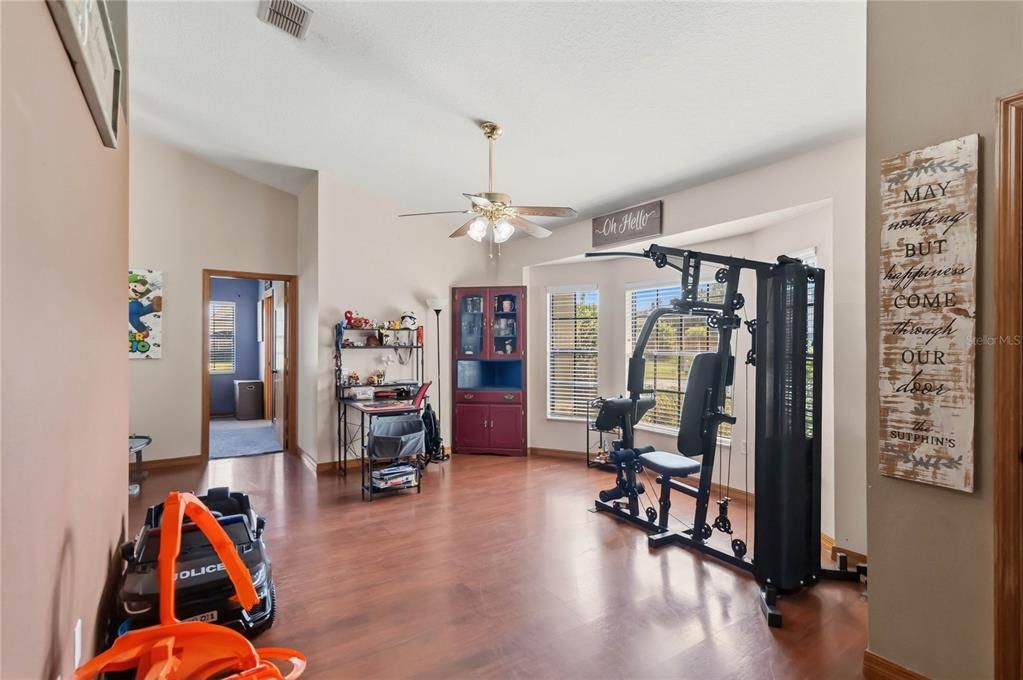 For Sale: $445,000 (4 beds, 3 baths, 1996 Square Feet)