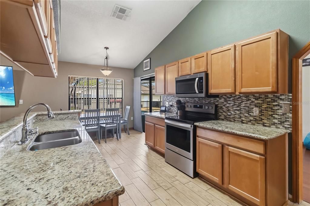 For Sale: $445,000 (4 beds, 3 baths, 1996 Square Feet)