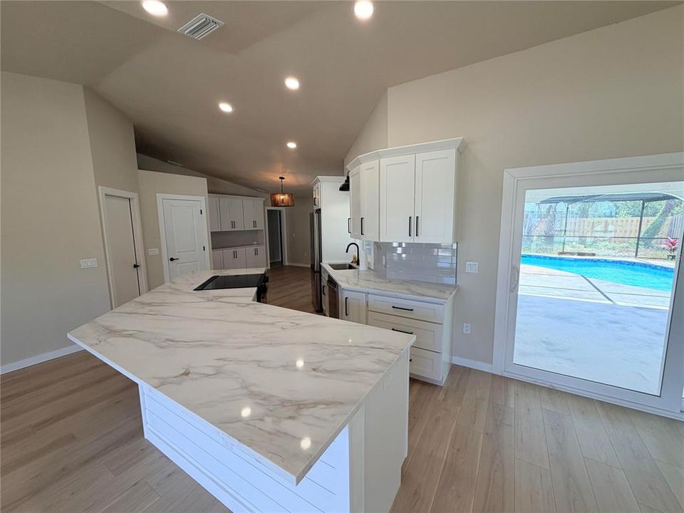 For Sale: $594,900 (3 beds, 2 baths, 1424 Square Feet)