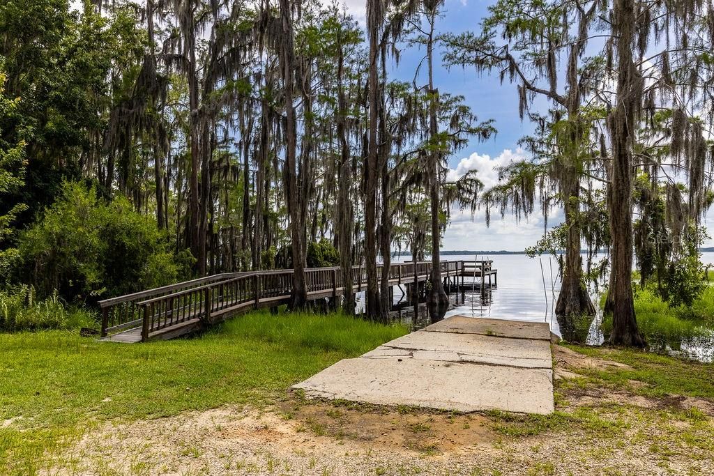 Active With Contract: $4,000 (4 beds, 2 baths, 2627 Square Feet)