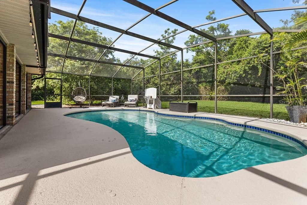 Active With Contract: $4,000 (4 beds, 2 baths, 2627 Square Feet)