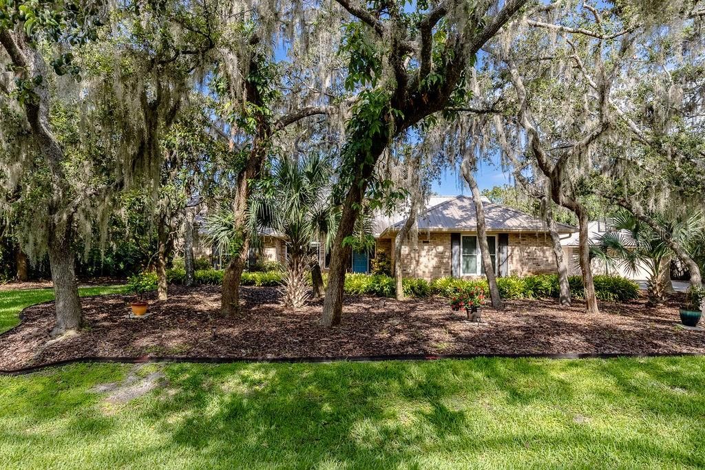 Active With Contract: $4,000 (4 beds, 2 baths, 2627 Square Feet)