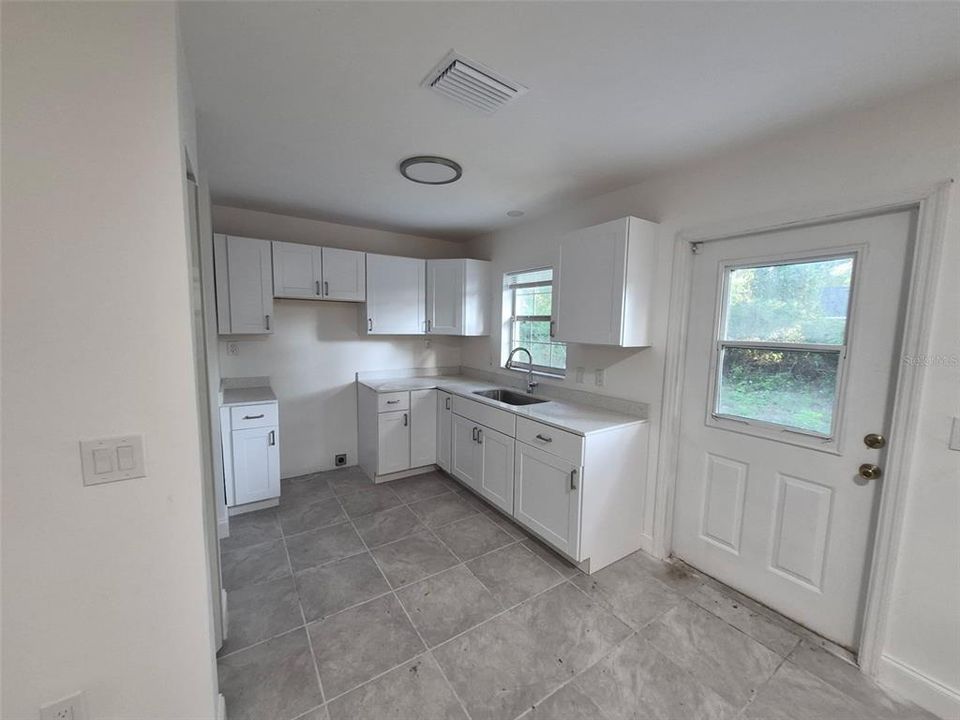 En Venta: $249,900 (4 camas, 2 baños, 1313 Pies cuadrados)
