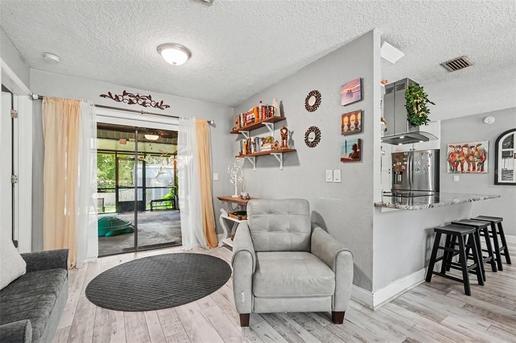 For Sale: $425,000 (3 beds, 2 baths, 1919 Square Feet)