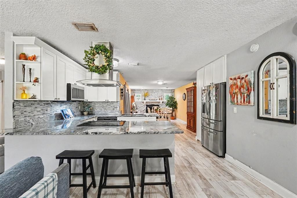 For Sale: $425,000 (3 beds, 2 baths, 1919 Square Feet)