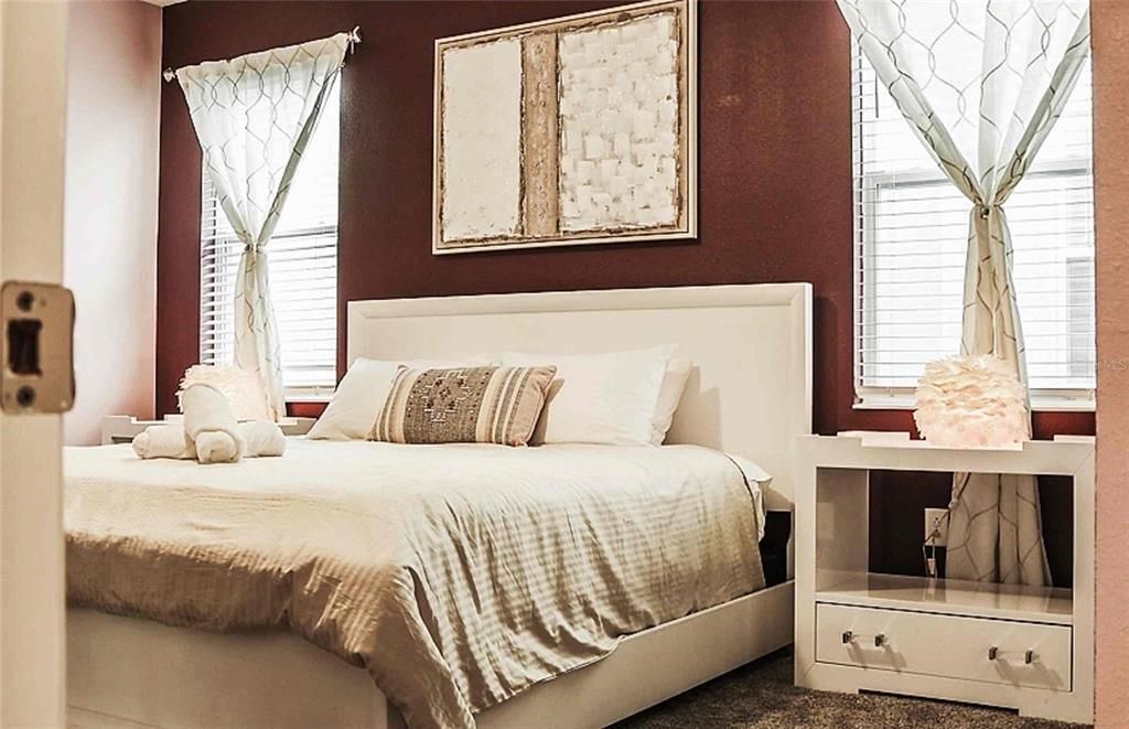 En Venta: $745,000 (8 camas, 5 baños, 4289 Pies cuadrados)