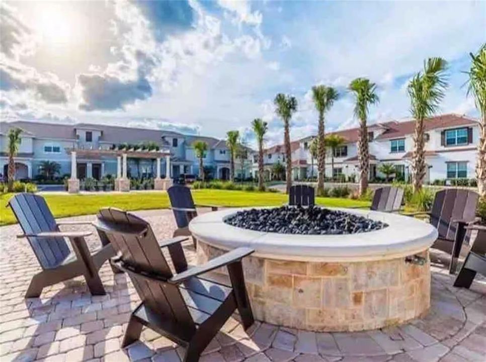 En Venta: $745,000 (8 camas, 5 baños, 4289 Pies cuadrados)