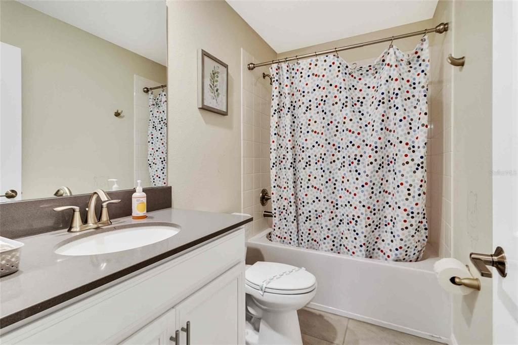 En Venta: $745,000 (8 camas, 5 baños, 4289 Pies cuadrados)
