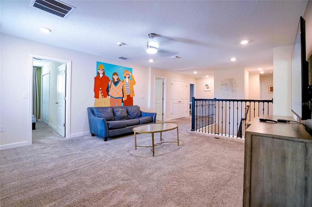 En Venta: $745,000 (8 camas, 5 baños, 4289 Pies cuadrados)