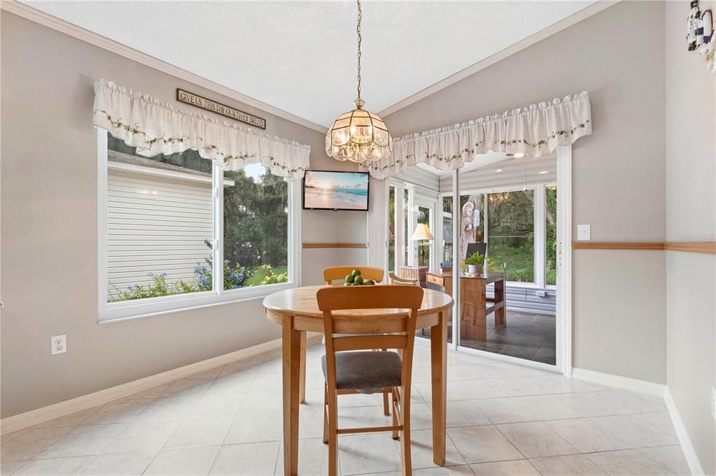 En Venta: $345,000 (3 camas, 2 baños, 1981 Pies cuadrados)