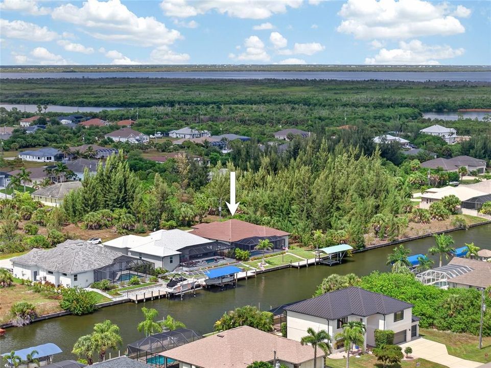 En Venta: $925,000 (3 camas, 3 baños, 2261 Pies cuadrados)