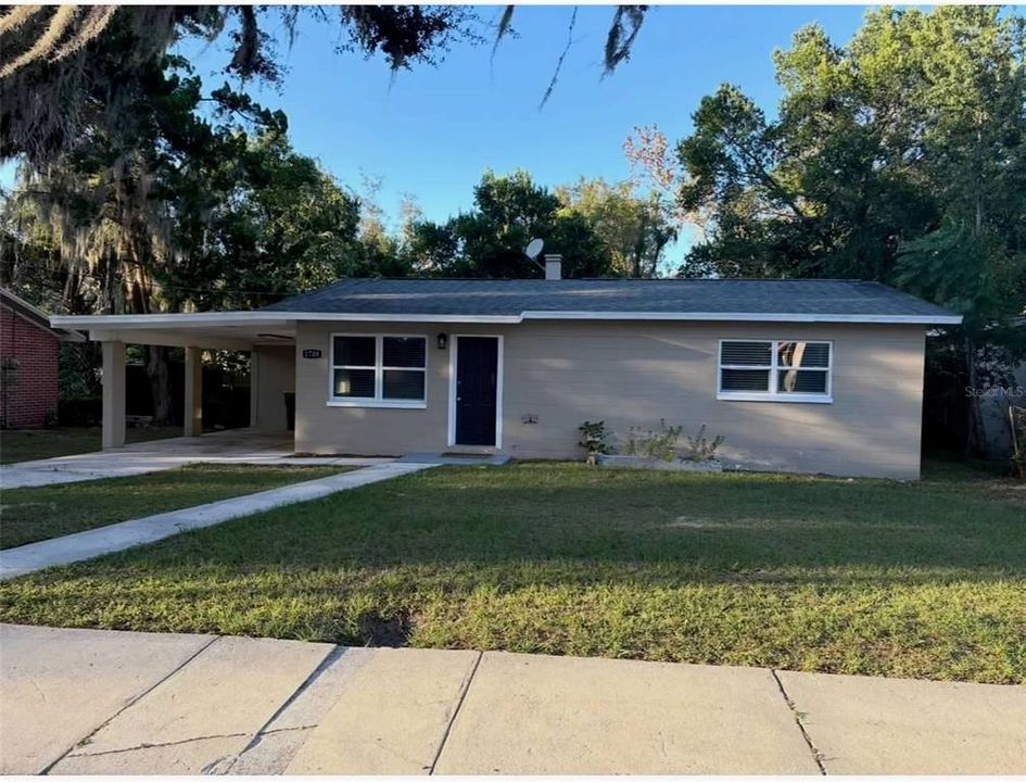 For Rent: $1,450 (2 beds, 1 baths, 864 Square Feet)