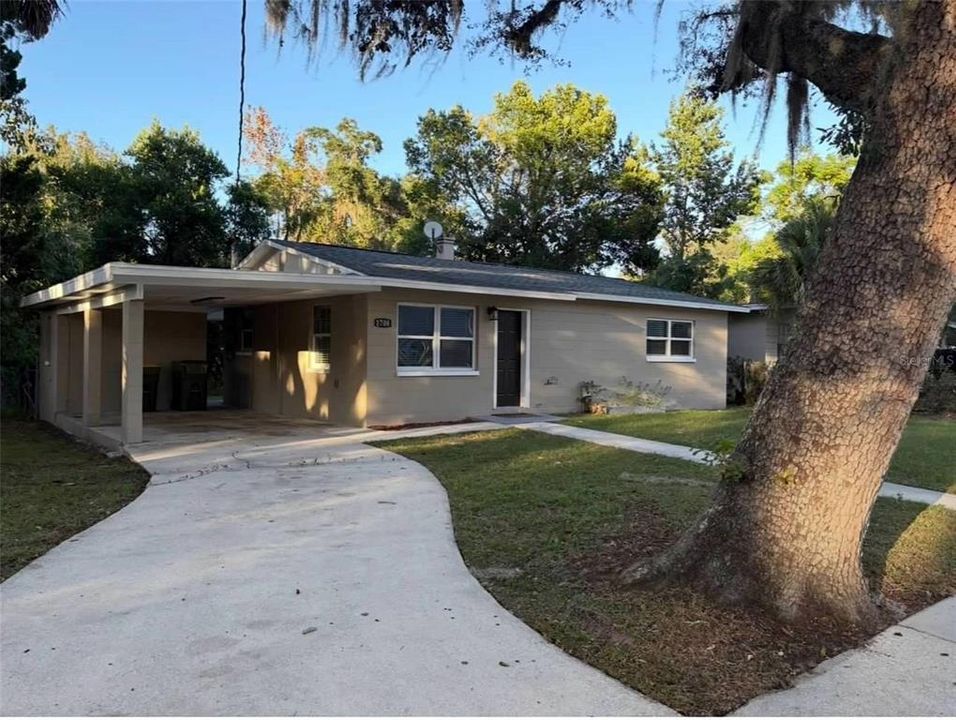 For Rent: $1,450 (2 beds, 1 baths, 864 Square Feet)