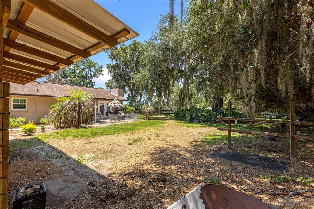 For Sale: $340,000 (3 beds, 2 baths, 1579 Square Feet)