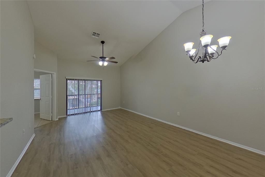 For Rent: $2,399 (3 beds, 2 baths, 1212 Square Feet)