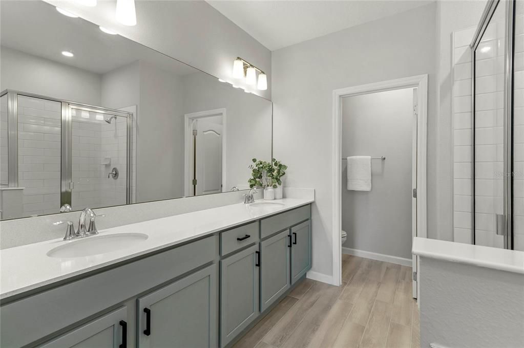 For Sale: $425,000 (3 beds, 2 baths, 1666 Square Feet)