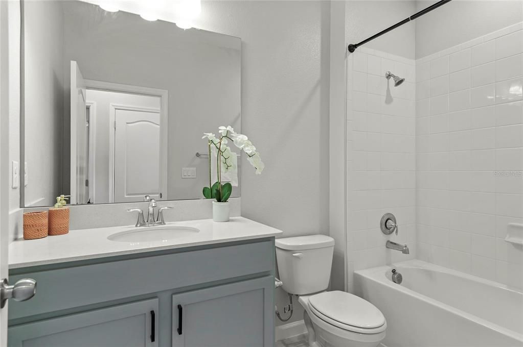 For Sale: $425,000 (3 beds, 2 baths, 1666 Square Feet)