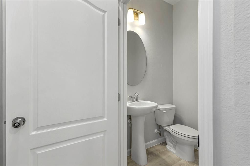 For Sale: $425,000 (3 beds, 2 baths, 1666 Square Feet)