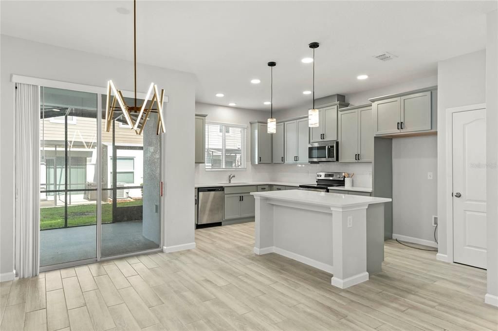 For Sale: $425,000 (3 beds, 2 baths, 1666 Square Feet)