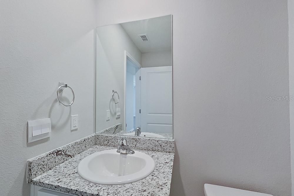 En Renta: $2,495 (5 camas, 3 baños, 2370 Pies cuadrados)