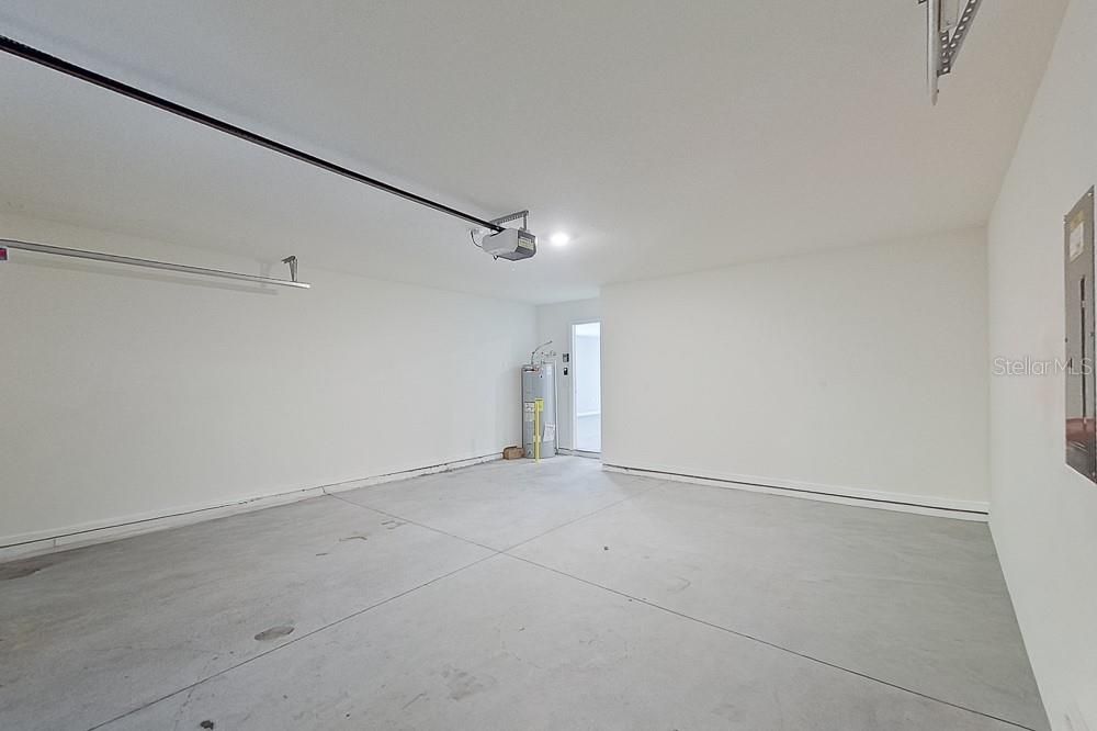 En Renta: $2,495 (5 camas, 3 baños, 2370 Pies cuadrados)