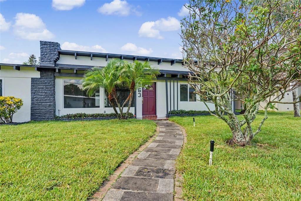 For Sale: $640,000 (3 beds, 2 baths, 1876 Square Feet)