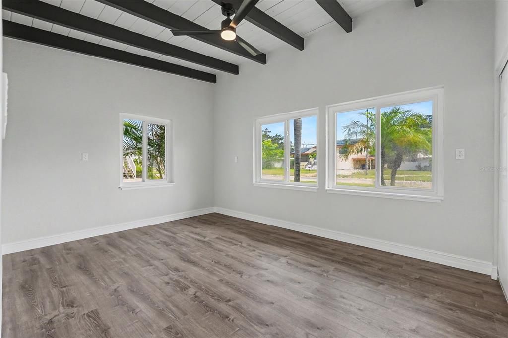 For Sale: $640,000 (3 beds, 2 baths, 1876 Square Feet)