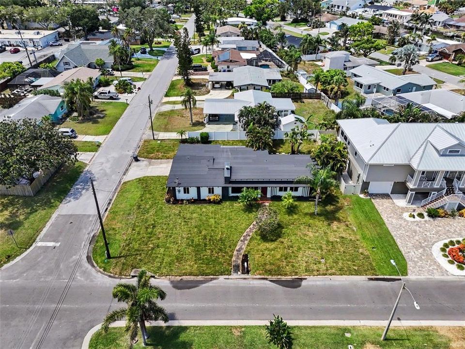 For Sale: $640,000 (3 beds, 2 baths, 1876 Square Feet)