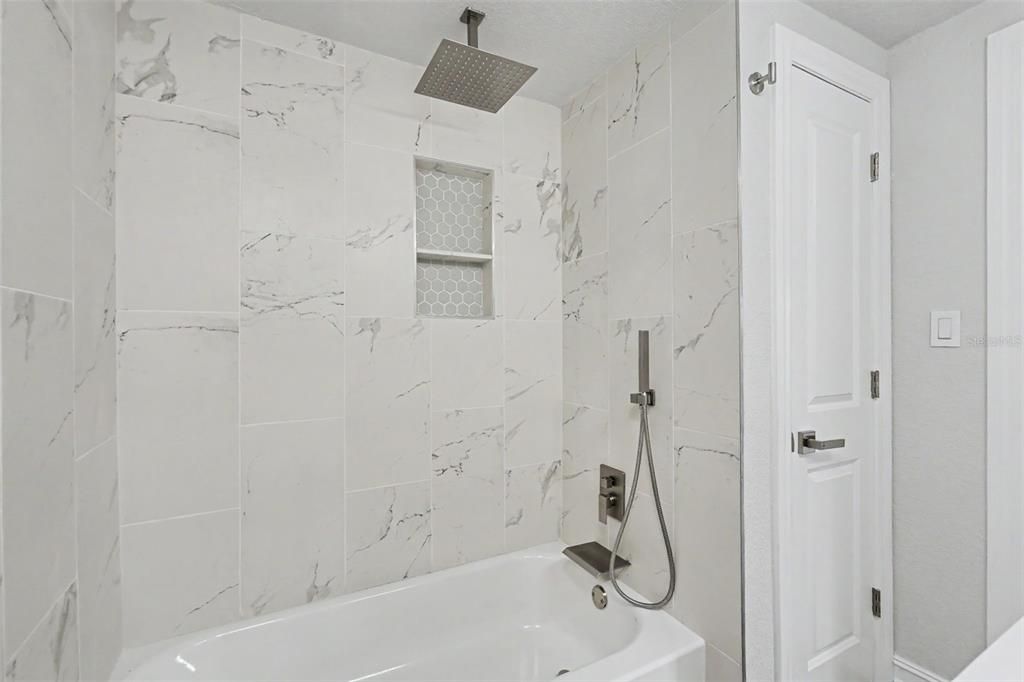 For Sale: $640,000 (3 beds, 2 baths, 1876 Square Feet)