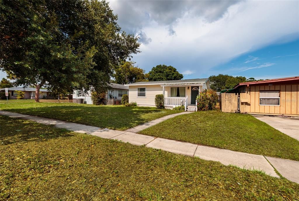 En Venta: $324,900 (2 camas, 1 baños, 936 Pies cuadrados)