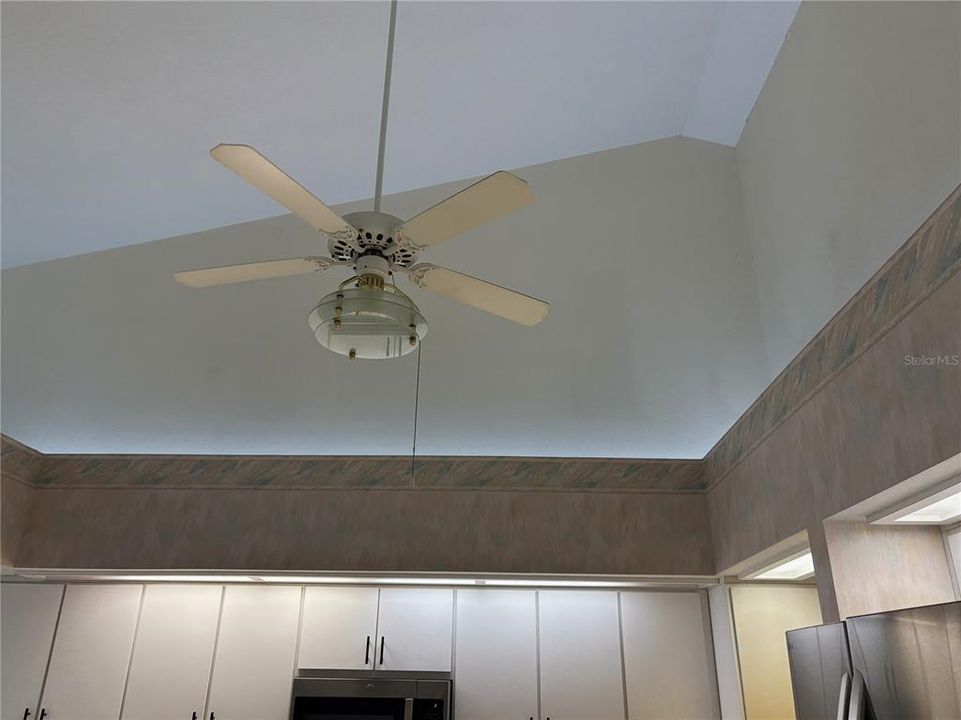 For Sale: $379,000 (3 beds, 2 baths, 1888 Square Feet)