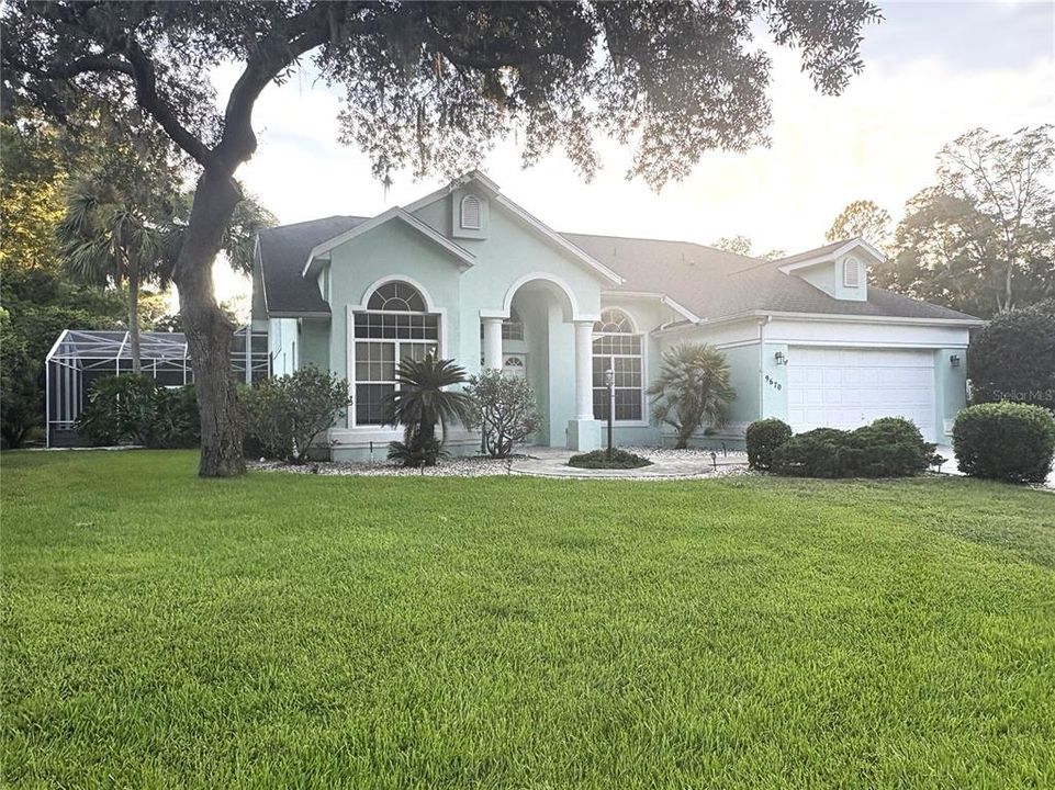 For Sale: $379,000 (3 beds, 2 baths, 1888 Square Feet)