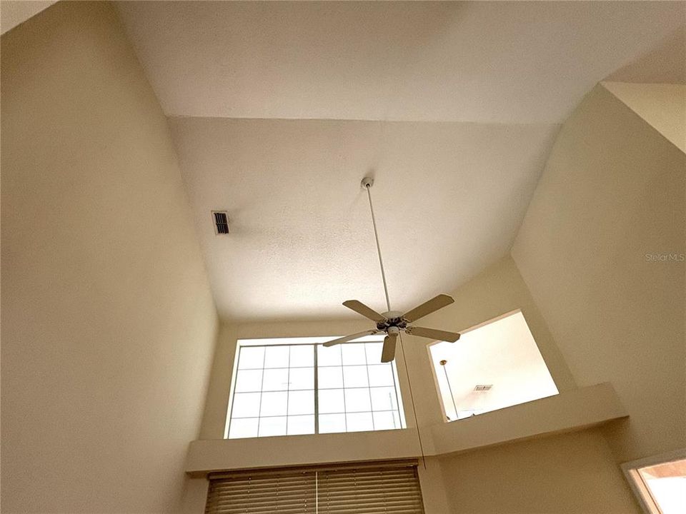 For Sale: $379,000 (3 beds, 2 baths, 1888 Square Feet)