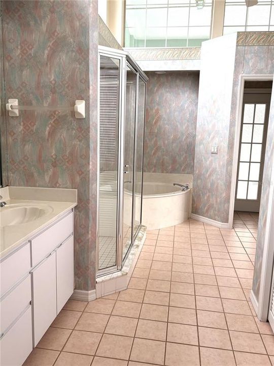 For Sale: $379,000 (3 beds, 2 baths, 1888 Square Feet)