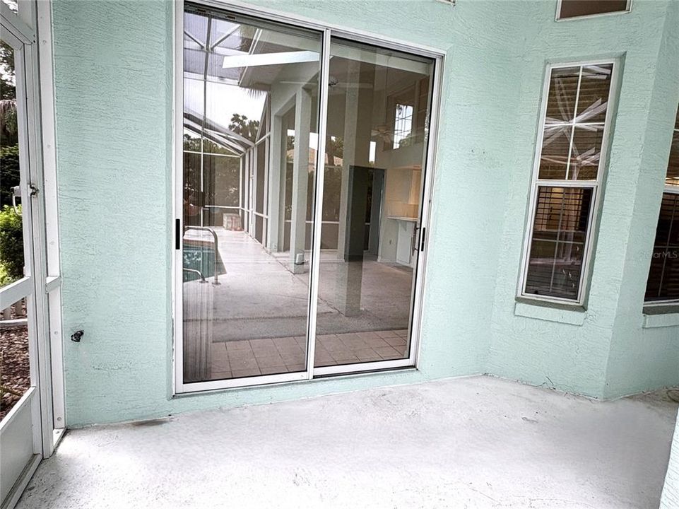 For Sale: $379,000 (3 beds, 2 baths, 1888 Square Feet)
