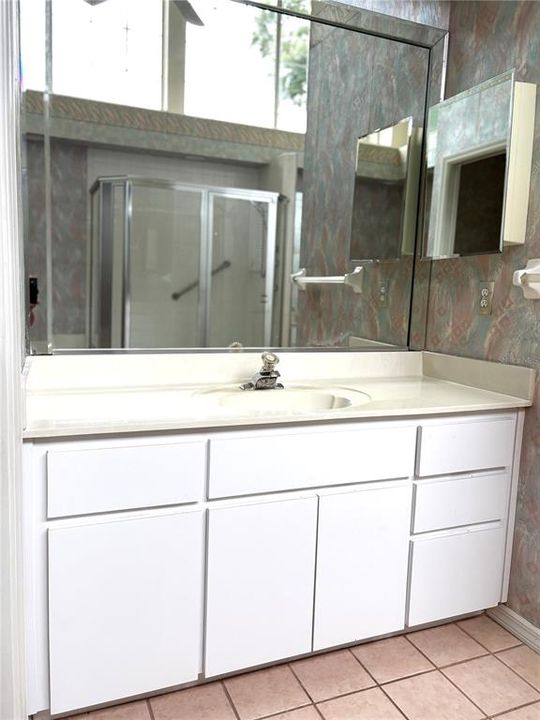 For Sale: $379,000 (3 beds, 2 baths, 1888 Square Feet)