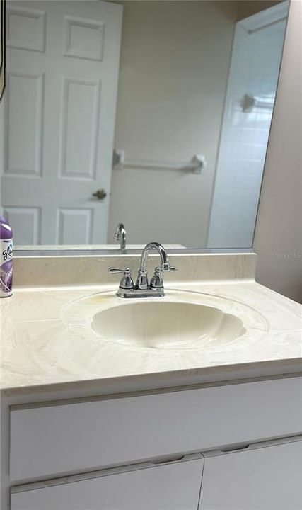 For Sale: $379,000 (3 beds, 2 baths, 1888 Square Feet)