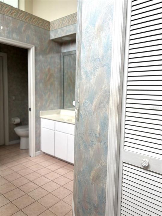 For Sale: $379,000 (3 beds, 2 baths, 1888 Square Feet)